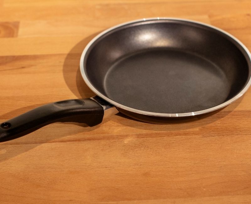 omelet pan frying pan difference